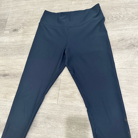 Nike Dri-fit workout pants - Picture 2 of 4